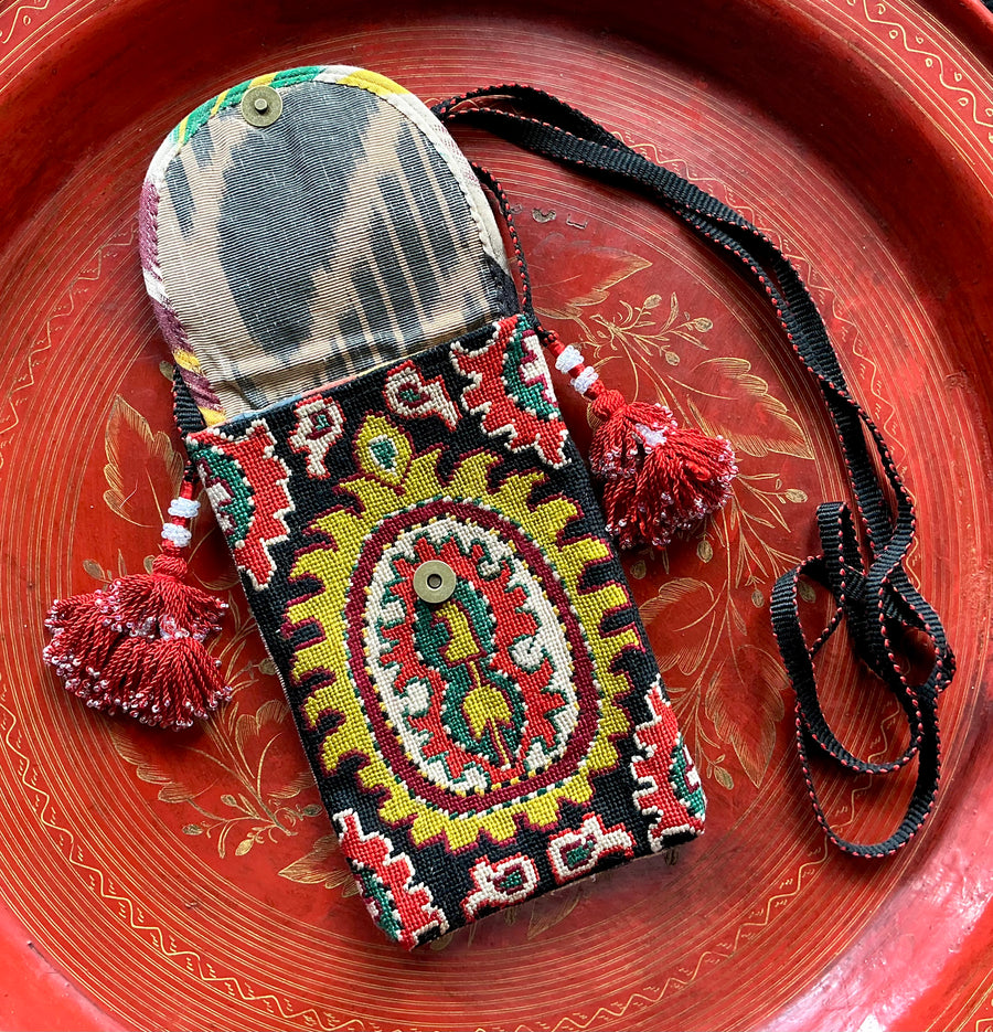 Black and saffron day bag
