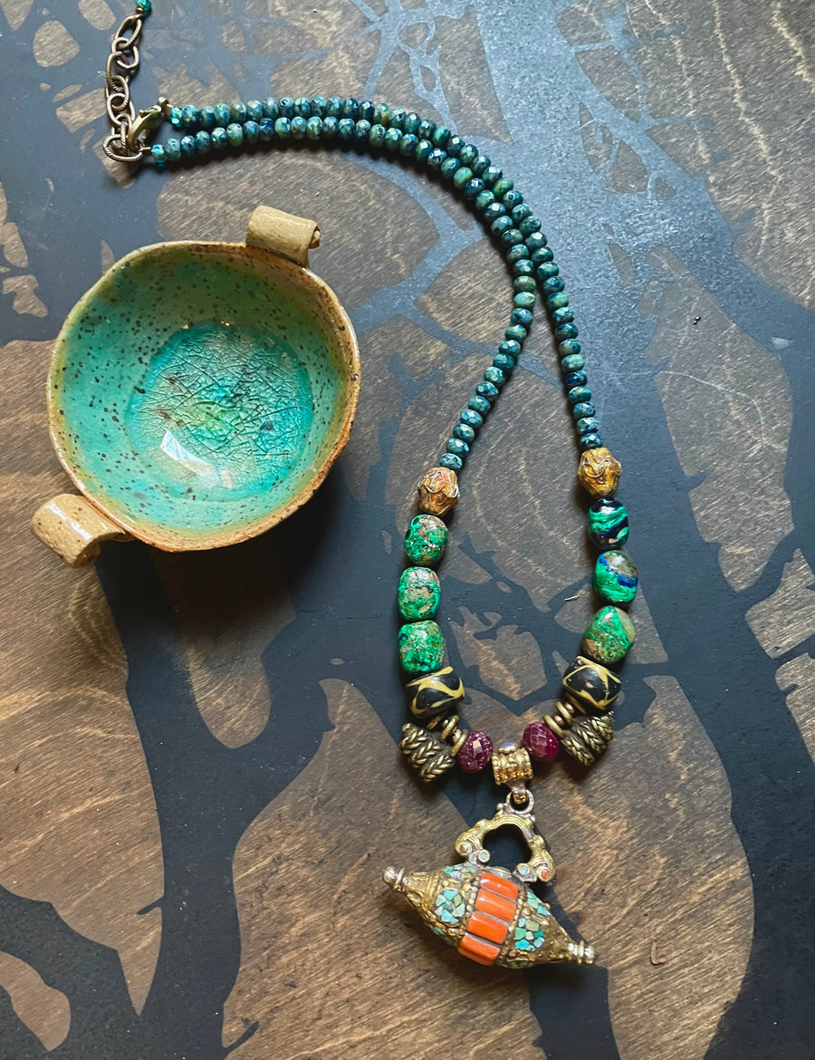 Himalayan necklace