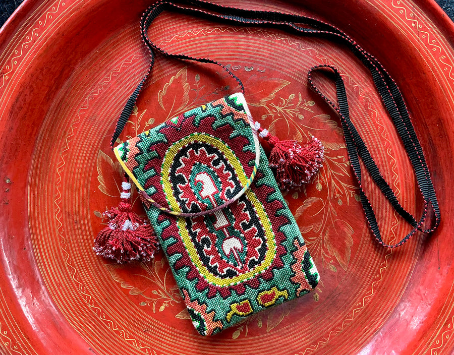 Green and pomegranate day bag