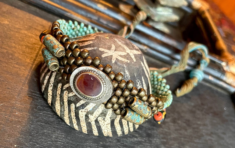 Carnelian glass bronze bracelet